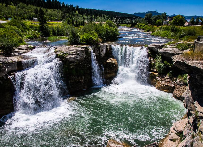 Lundbreck falls is the perfect destination for a drive in the country to get to this beautiful Alberta waterfall
