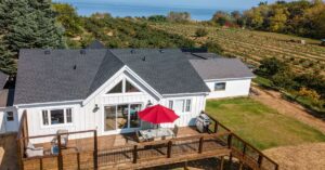 lakefront niagara farm vrbo