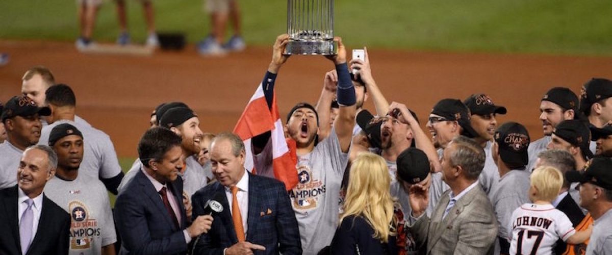 KEVORK DJANSEZIAN / GETTY IMAGES