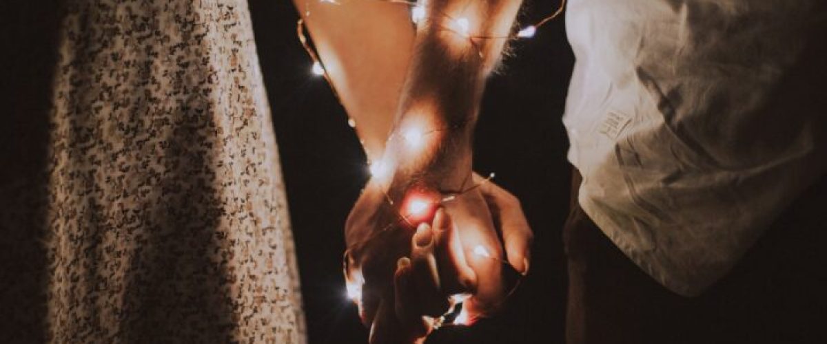 affection-close-up-couple-792777